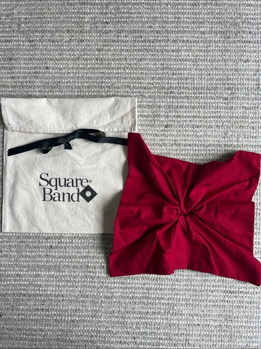 SQUARE BAND Square Scrunchie